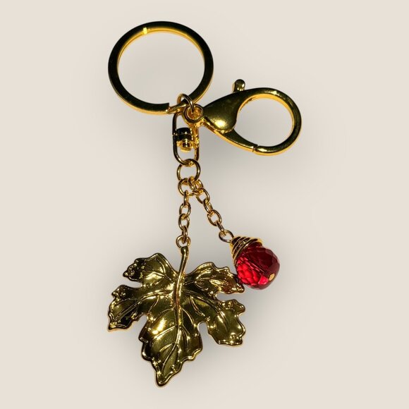Danbury Mint Davis & Towne Gold-tone Maple Leaf Keychain Keyring Bag Charm Fall - Picture 1 of 2